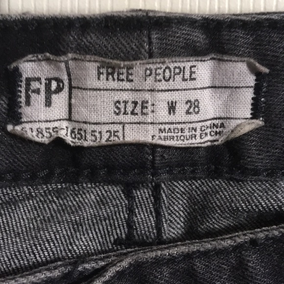 Free People Distressed Jeans. Size 28. - Picture 2 of 3